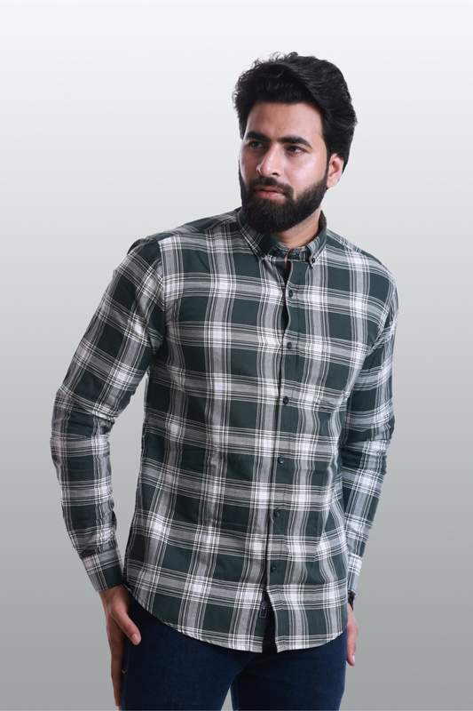 4400bc  Model Wearing A full-sleeves Bottle Green checkered shirt suitable for various occasions, providing comfort and versatility in everyday wear.