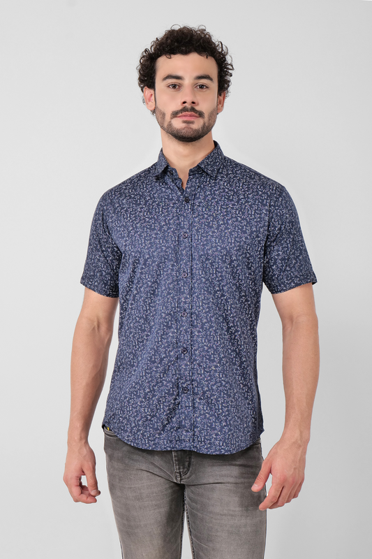 4400bc Model  wearing a Navy Blue shirt with short sleeves featuring printed design, Combining style and comfort for a trendy and casual look.